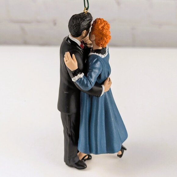 Vintage I Love Lucy Hallmark Ornament - Lucy is Enceinte 2000 - Picture 4 of 7
